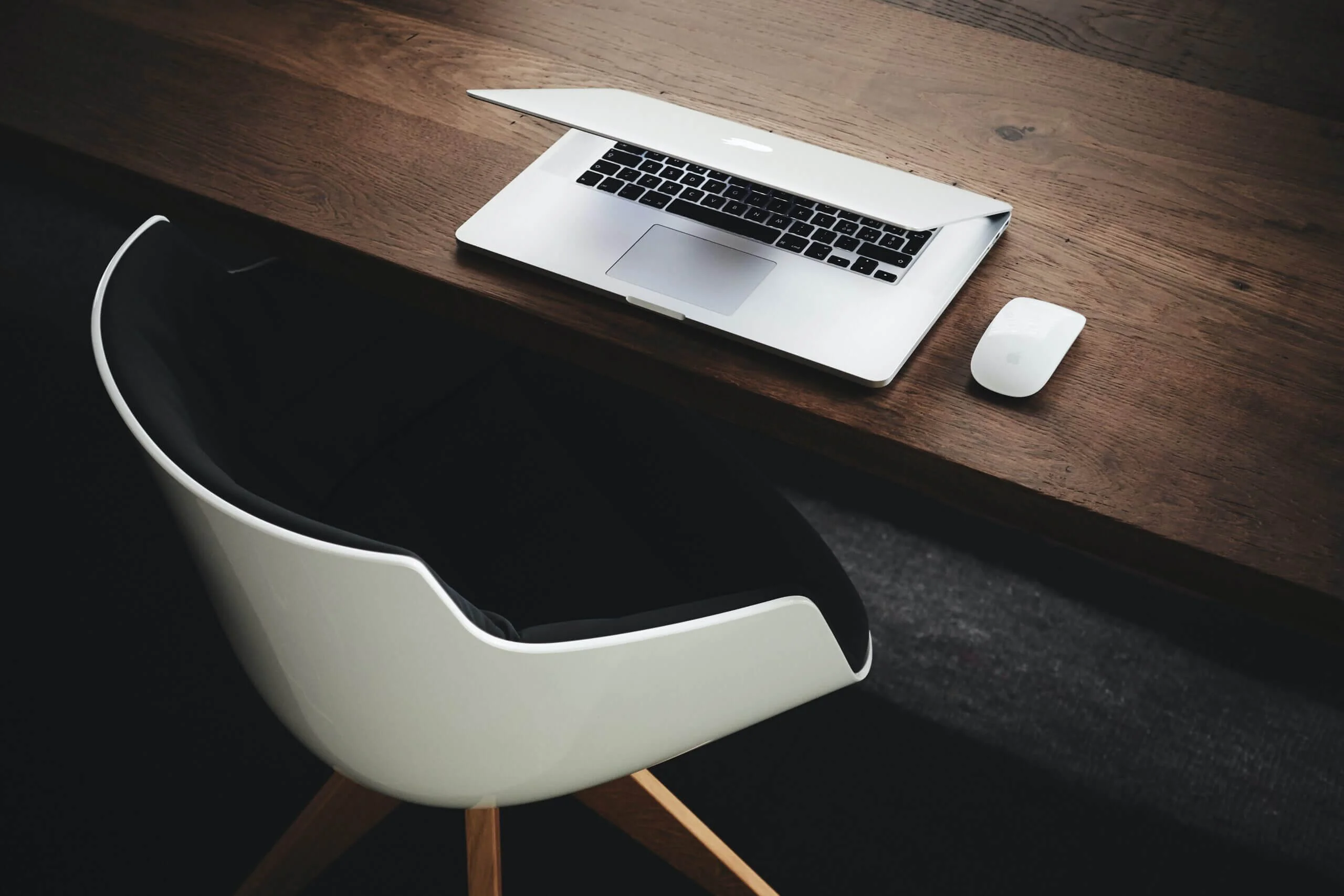 Work-From-Home Jobs That Pay Well: Roles and Facilities